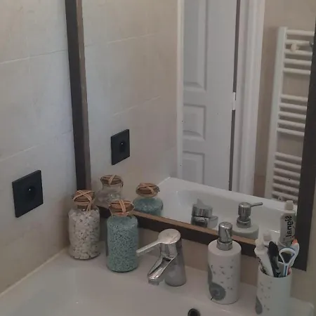 Pearl Apartment *